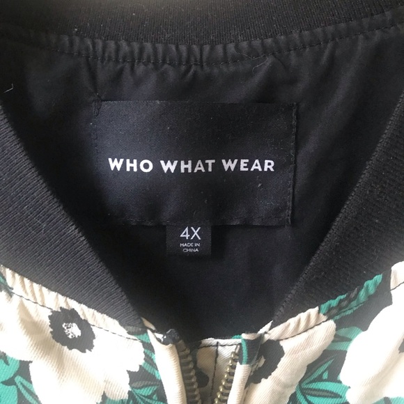 ✨HOST PICK✨who what wear floral bomber jacket - Picture 3 of 3